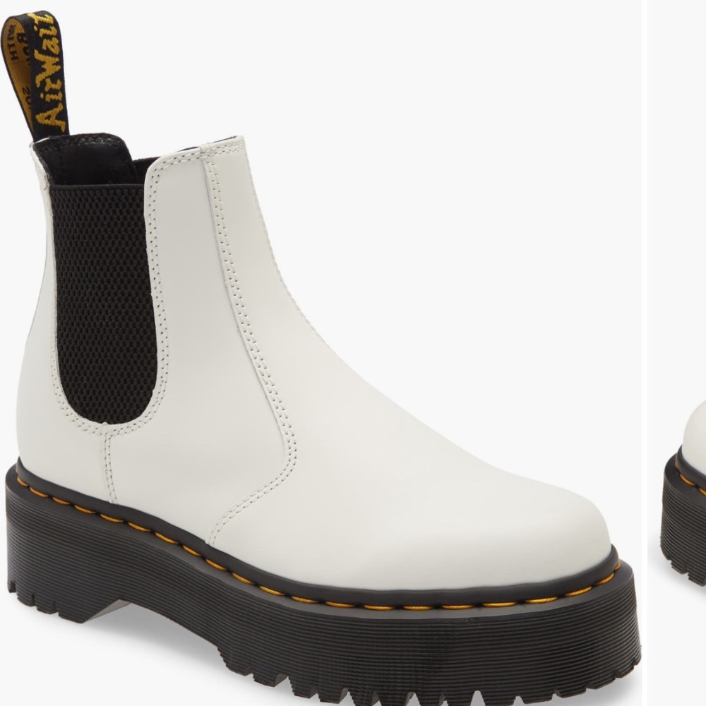 2976 Quad Platform Chelsea Boot - White - Size 6